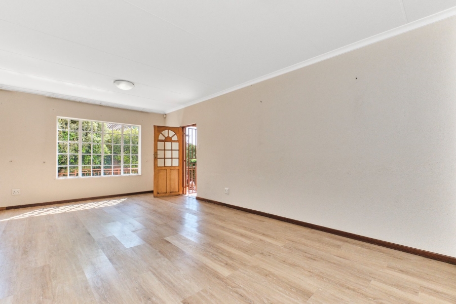 2 Bedroom Property for Sale in Honeydew Grove Gauteng