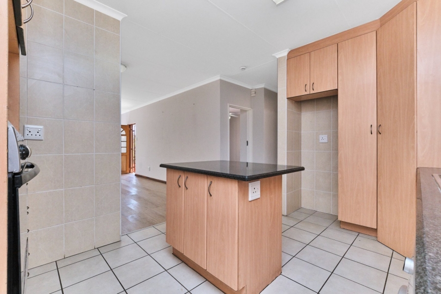 2 Bedroom Property for Sale in Honeydew Grove Gauteng