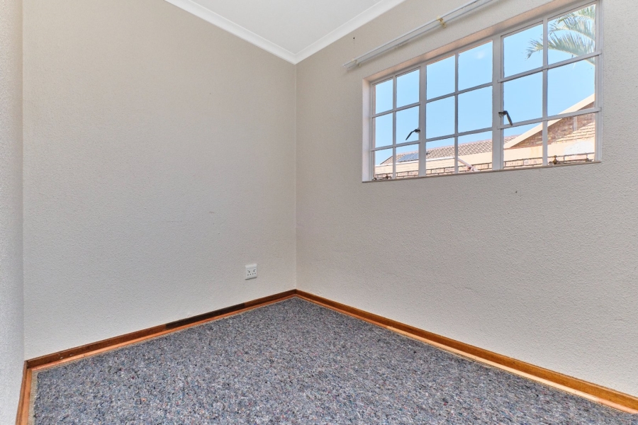 2 Bedroom Property for Sale in Honeydew Grove Gauteng