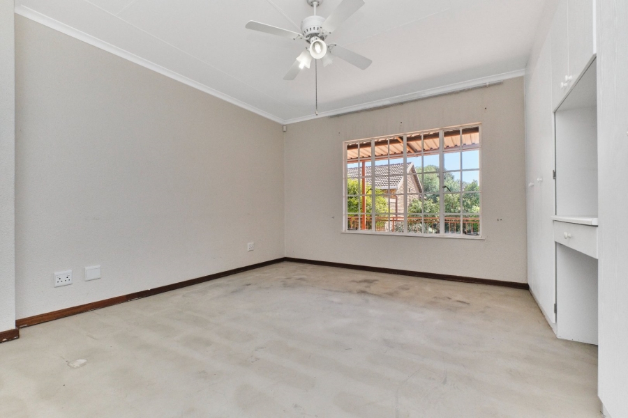 2 Bedroom Property for Sale in Honeydew Grove Gauteng