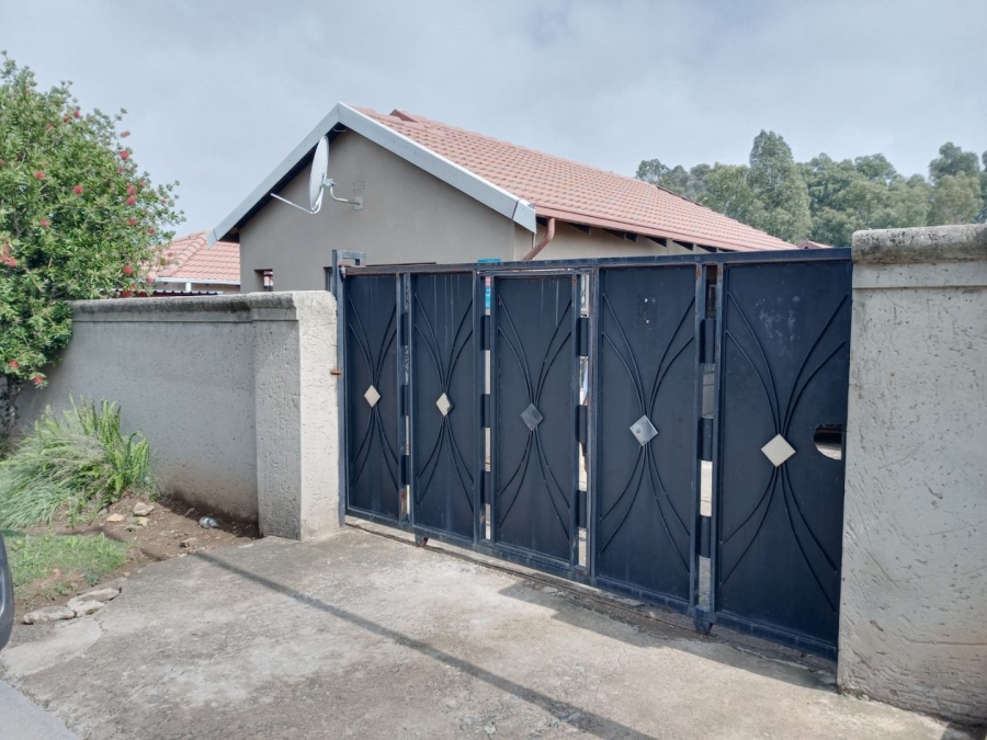 To Let 3 Bedroom Property for Rent in Naturena Gauteng
