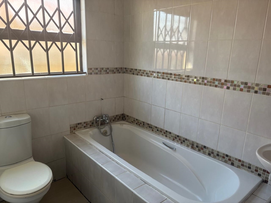 To Let 3 Bedroom Property for Rent in Naturena Gauteng