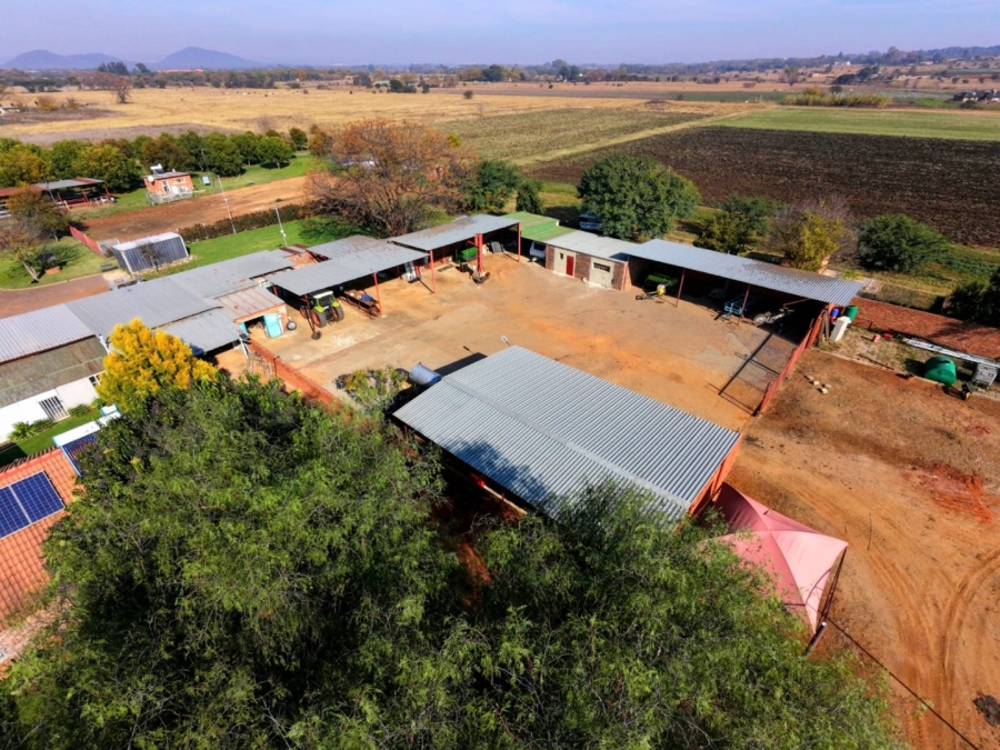 Commercial Property for Sale in Haakdoornboom AH Gauteng