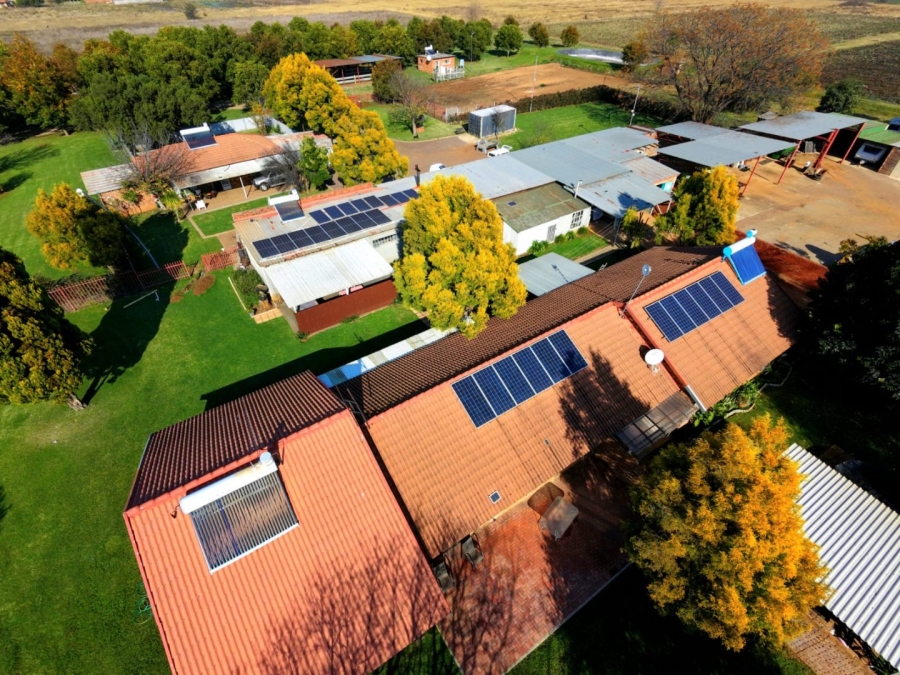 Commercial Property for Sale in Haakdoornboom AH Gauteng