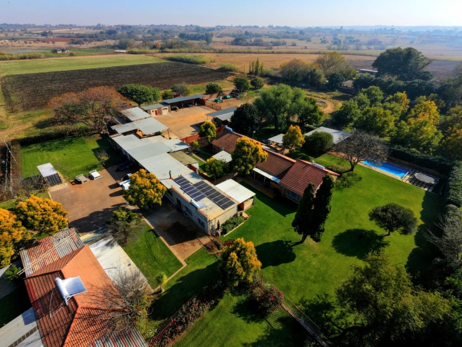 Commercial Property for Sale in Haakdoornboom AH Gauteng