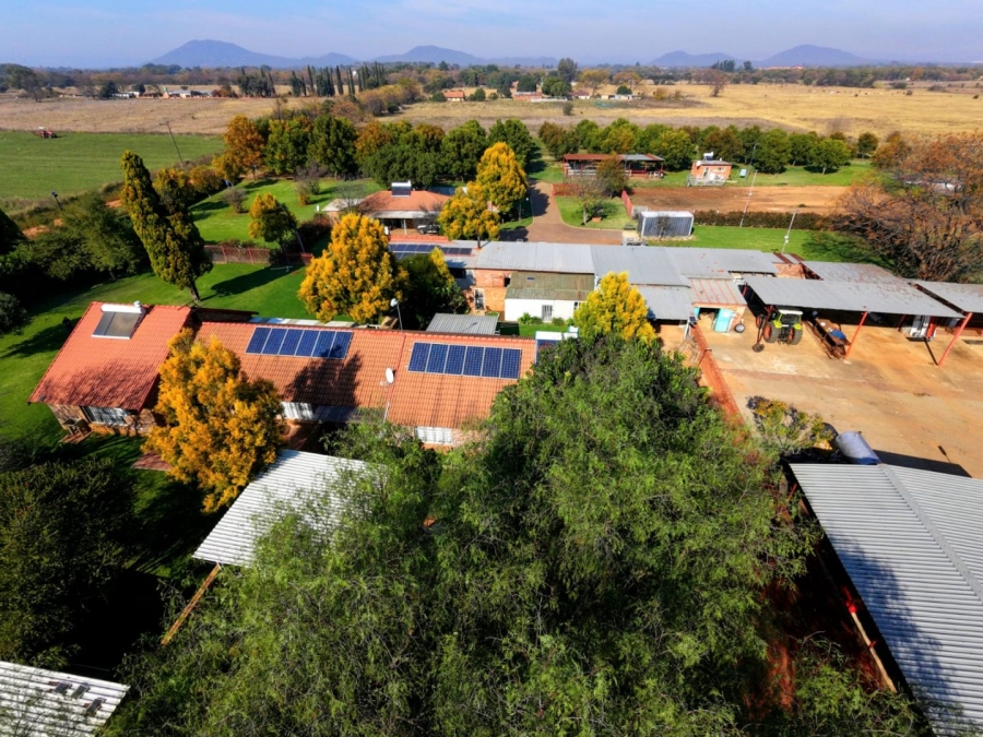 Commercial Property for Sale in Haakdoornboom AH Gauteng