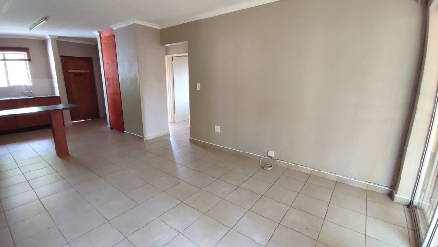 2 Bedroom Property for Sale in Rooihuiskraal North Gauteng