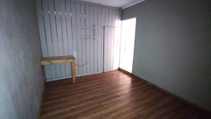 2 Bedroom Property for Sale in Rooihuiskraal North Gauteng
