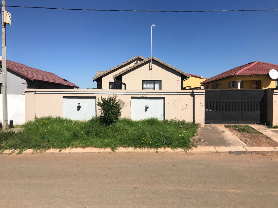 3 Bedroom Property for Sale in Toekomsrus Gauteng