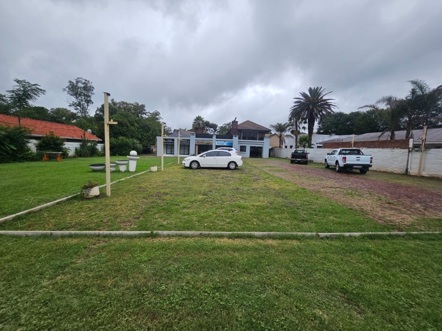 To Let commercial Property for Rent in Zwartkop Gauteng