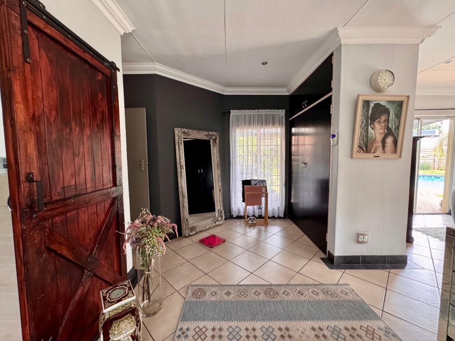 4 Bedroom Property for Sale in Clayville Gauteng