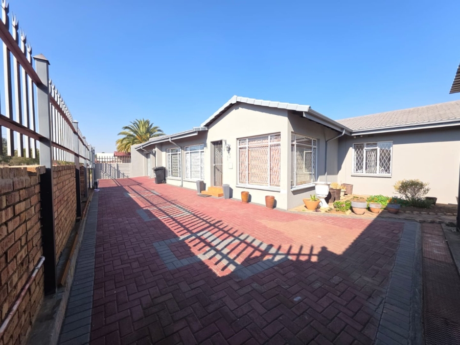 4 Bedroom Property for Sale in Impala Park Gauteng