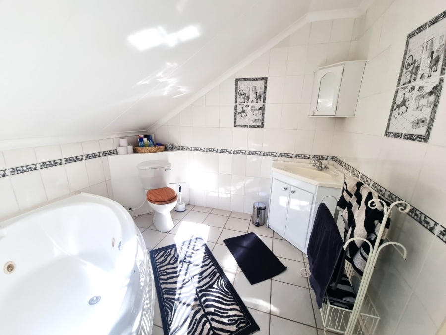 7 Bedroom Property for Sale in Doornkloof Gauteng