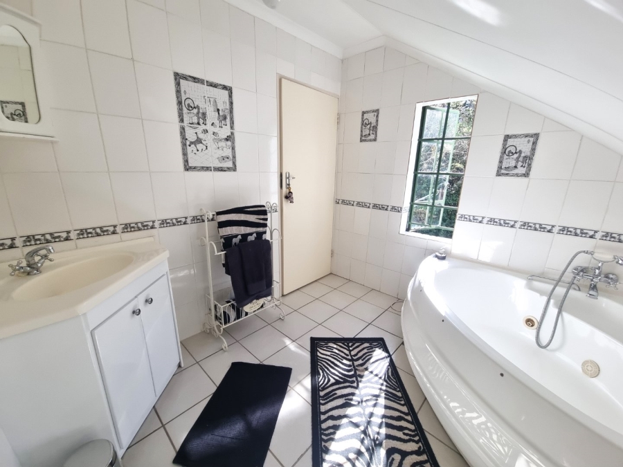 7 Bedroom Property for Sale in Doornkloof Gauteng