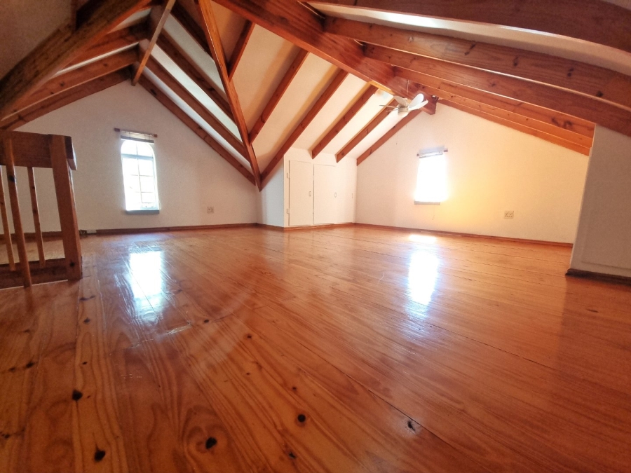 7 Bedroom Property for Sale in Doornkloof Gauteng