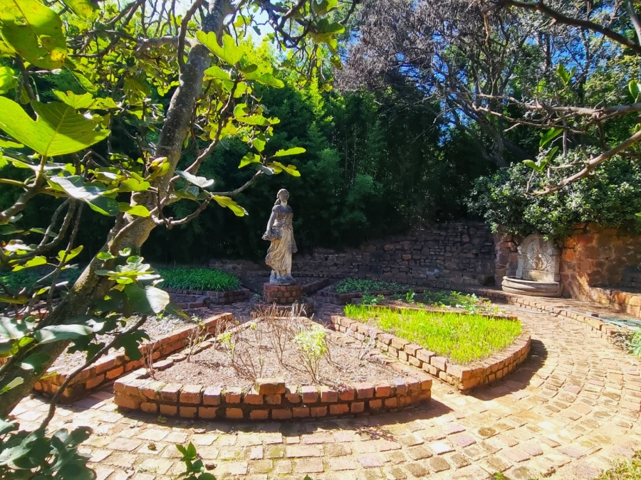 7 Bedroom Property for Sale in Doornkloof Gauteng