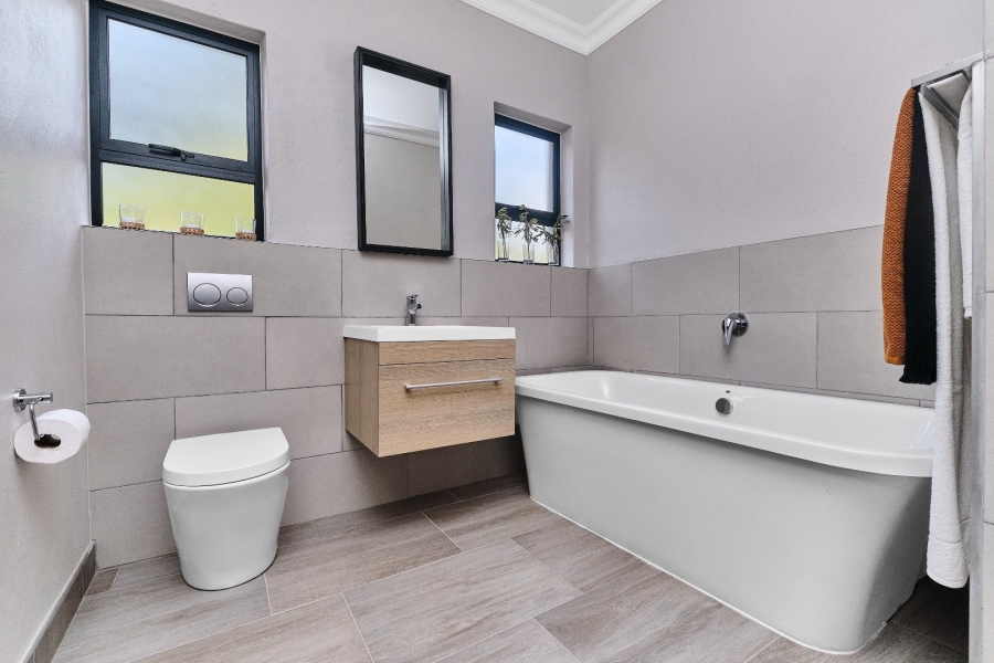 3 Bedroom Property for Sale in Ferndale Gauteng