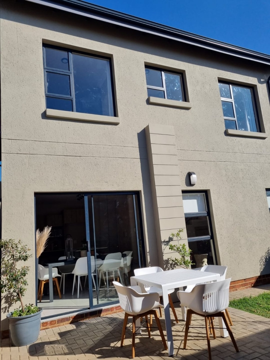 3 Bedroom Property for Sale in Ferndale Gauteng