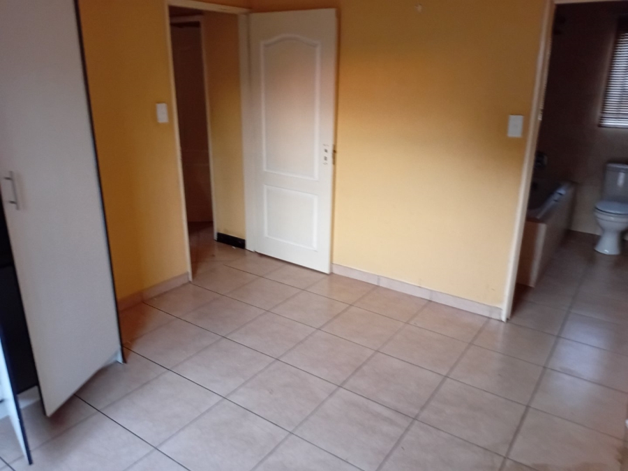 To Let 3 Bedroom Property for Rent in Roodekop Gauteng