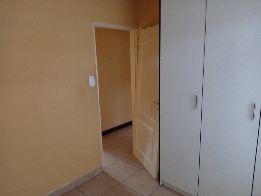 To Let 3 Bedroom Property for Rent in Roodekop Gauteng