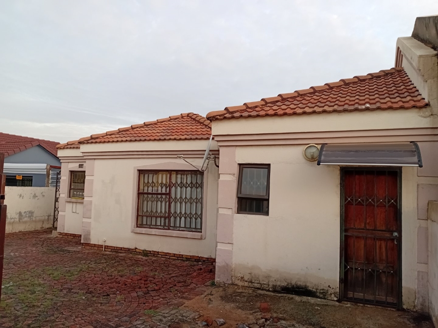 To Let 3 Bedroom Property for Rent in Roodekop Gauteng
