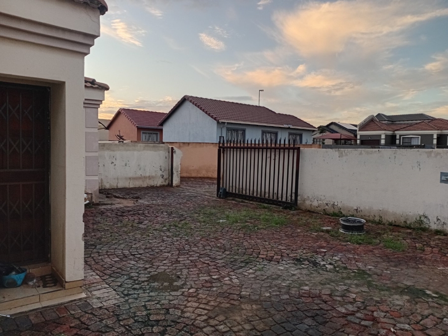 To Let 3 Bedroom Property for Rent in Roodekop Gauteng