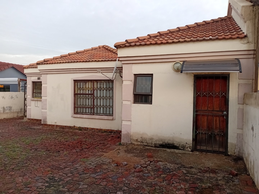 To Let 3 Bedroom Property for Rent in Roodekop Gauteng