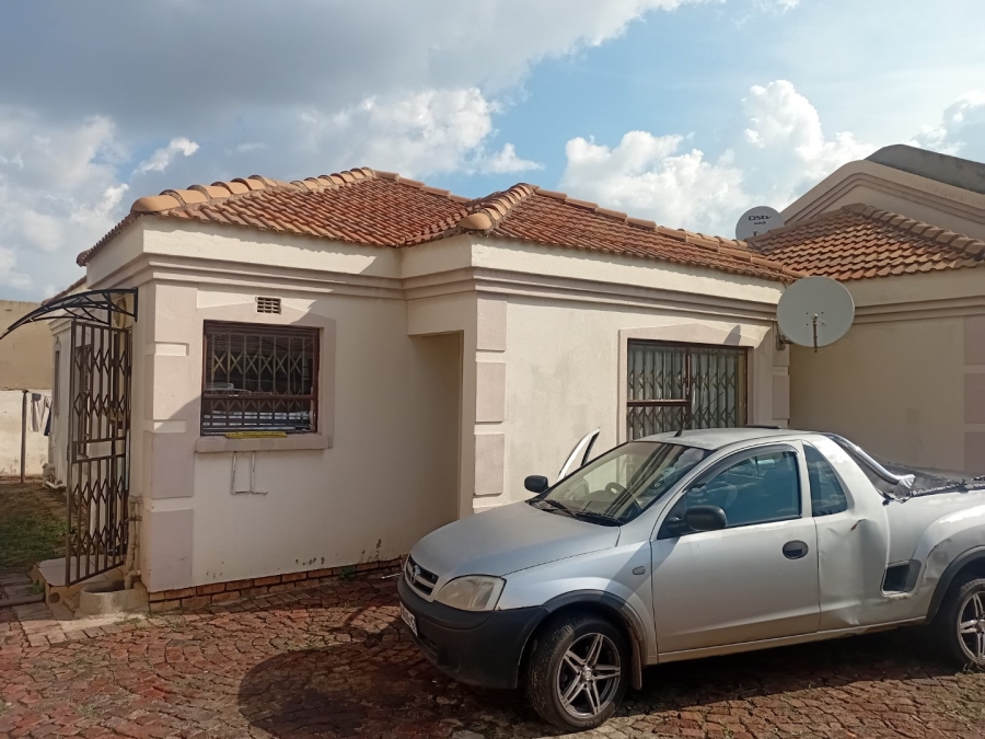 To Let 3 Bedroom Property for Rent in Roodekop Gauteng