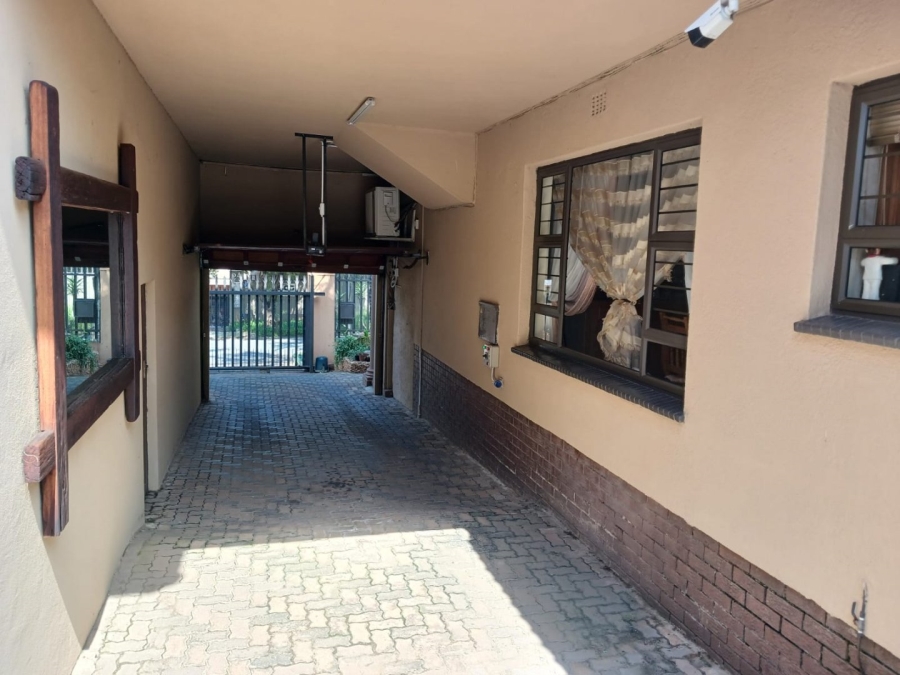 4 Bedroom Property for Sale in South Crest Gauteng
