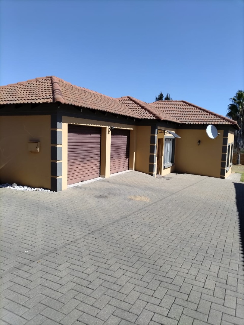 3 Bedroom Property for Sale in Thatchfield Estate Gauteng