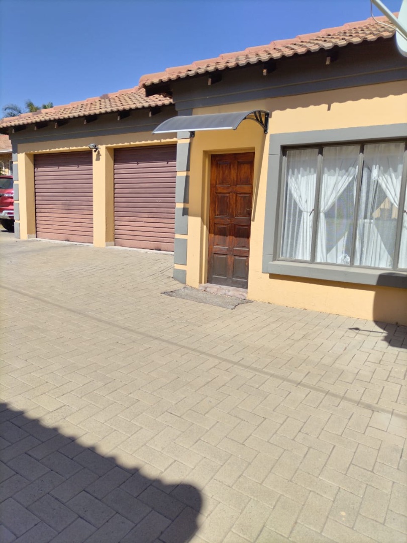 3 Bedroom Property for Sale in Thatchfield Estate Gauteng