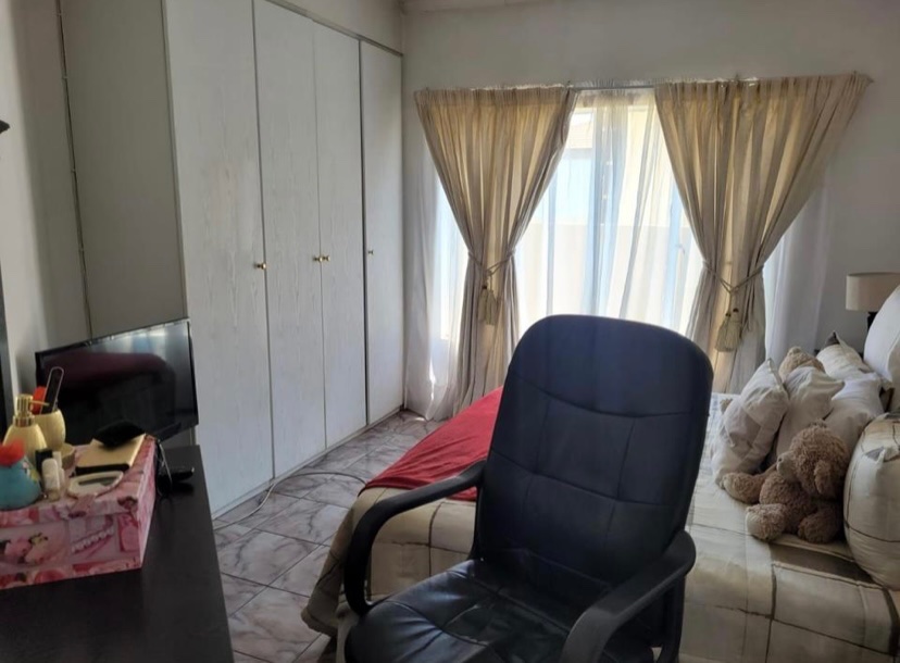 3 Bedroom Property for Sale in Thatchfield Estate Gauteng