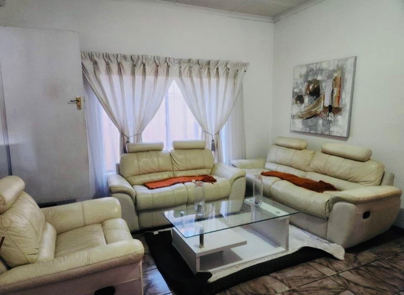 3 Bedroom Property for Sale in Thatchfield Estate Gauteng