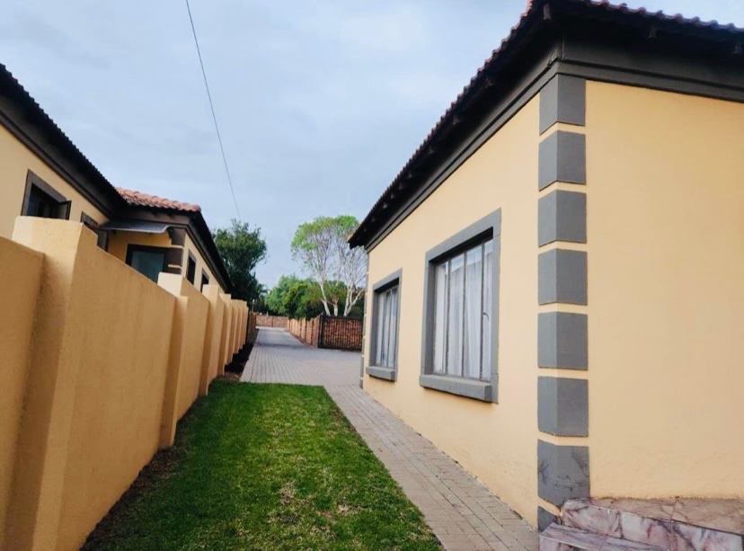 3 Bedroom Property for Sale in Thatchfield Estate Gauteng