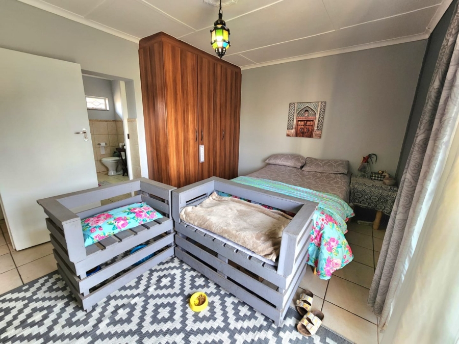4 Bedroom Property for Sale in Bonaero Park Gauteng