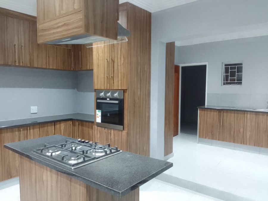 4 Bedroom Property for Sale in Jan Niemand Park Gauteng