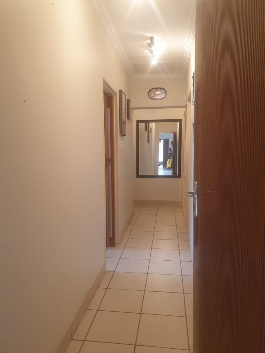 6 Bedroom Property for Sale in Ninapark Gauteng