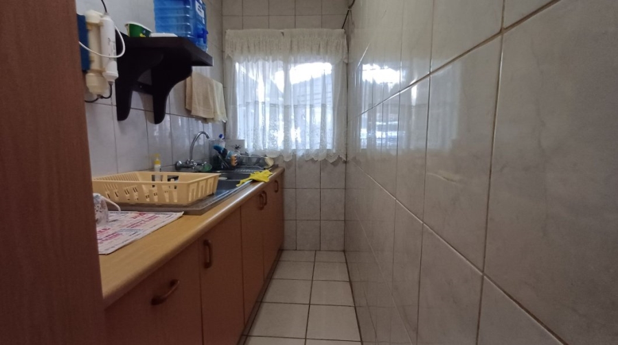 6 Bedroom Property for Sale in Ninapark Gauteng