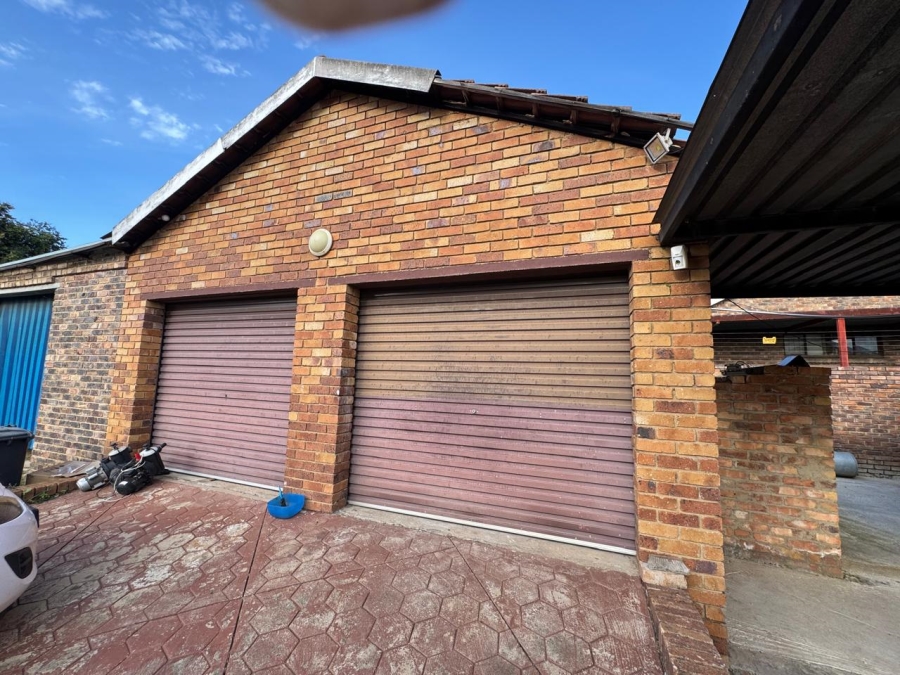 2 Bedroom Property for Sale in The Reeds Gauteng