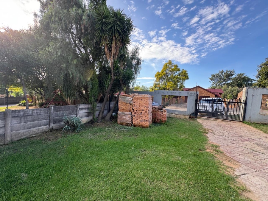 2 Bedroom Property for Sale in The Reeds Gauteng