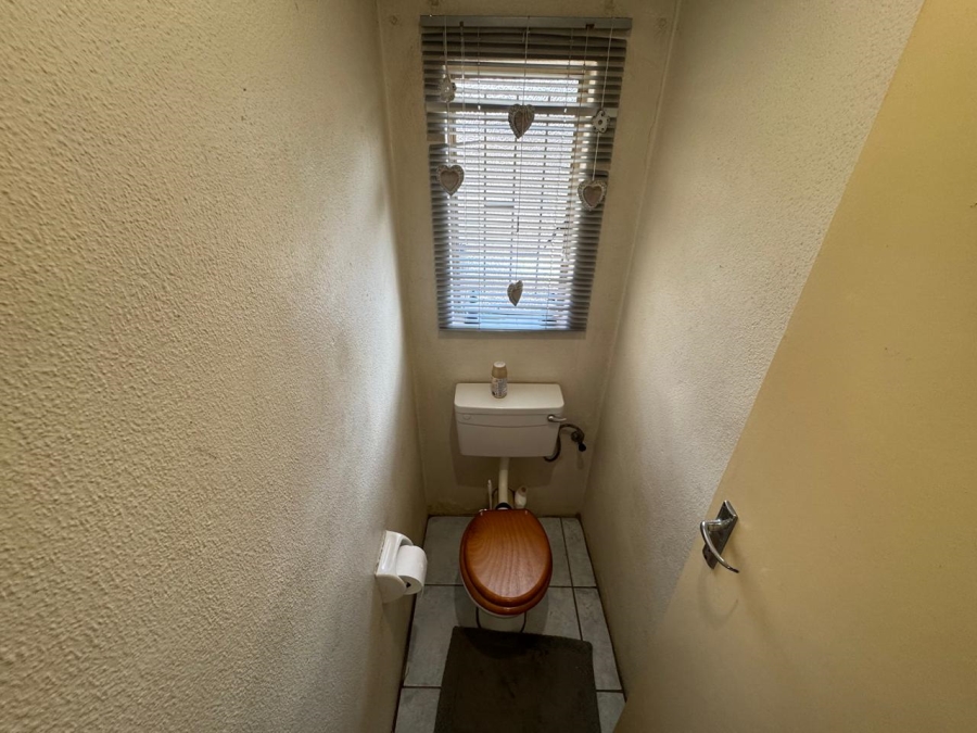 2 Bedroom Property for Sale in The Reeds Gauteng