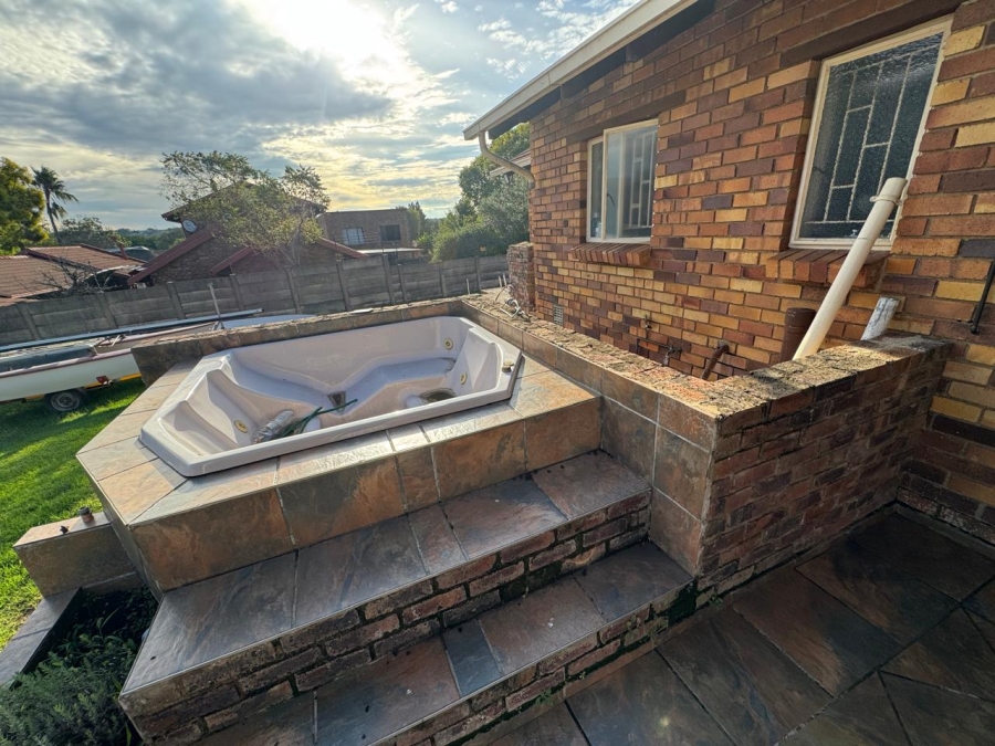2 Bedroom Property for Sale in The Reeds Gauteng