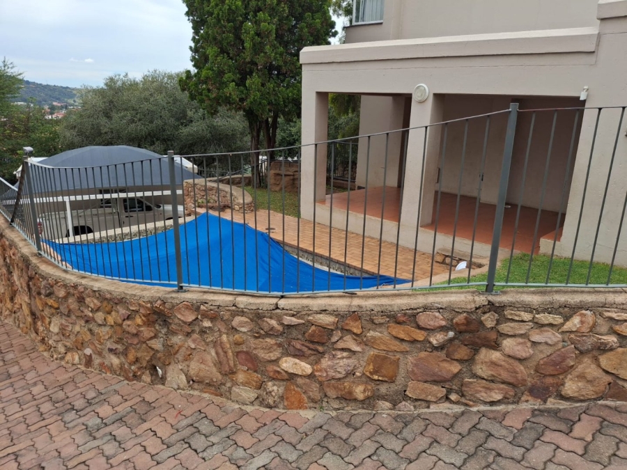 2 Bedroom Property for Sale in Ridgeway Gauteng