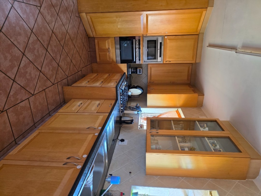  Bedroom Property for Sale in Annlin Gauteng