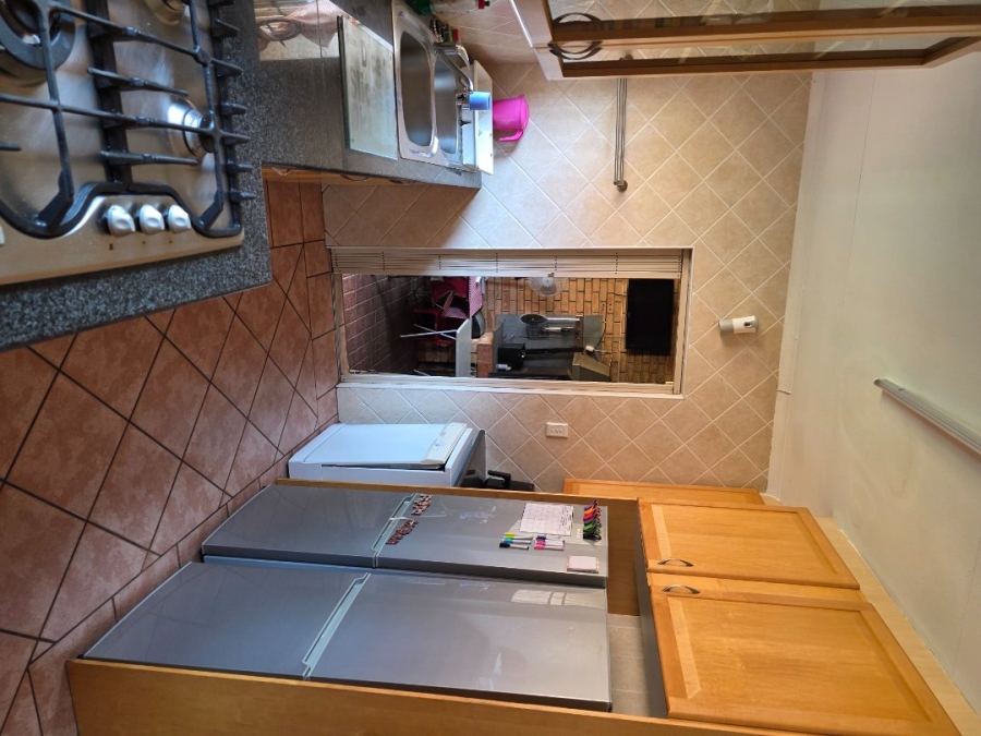  Bedroom Property for Sale in Annlin Gauteng