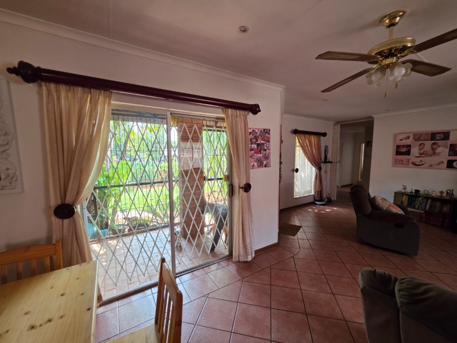  Bedroom Property for Sale in Annlin Gauteng