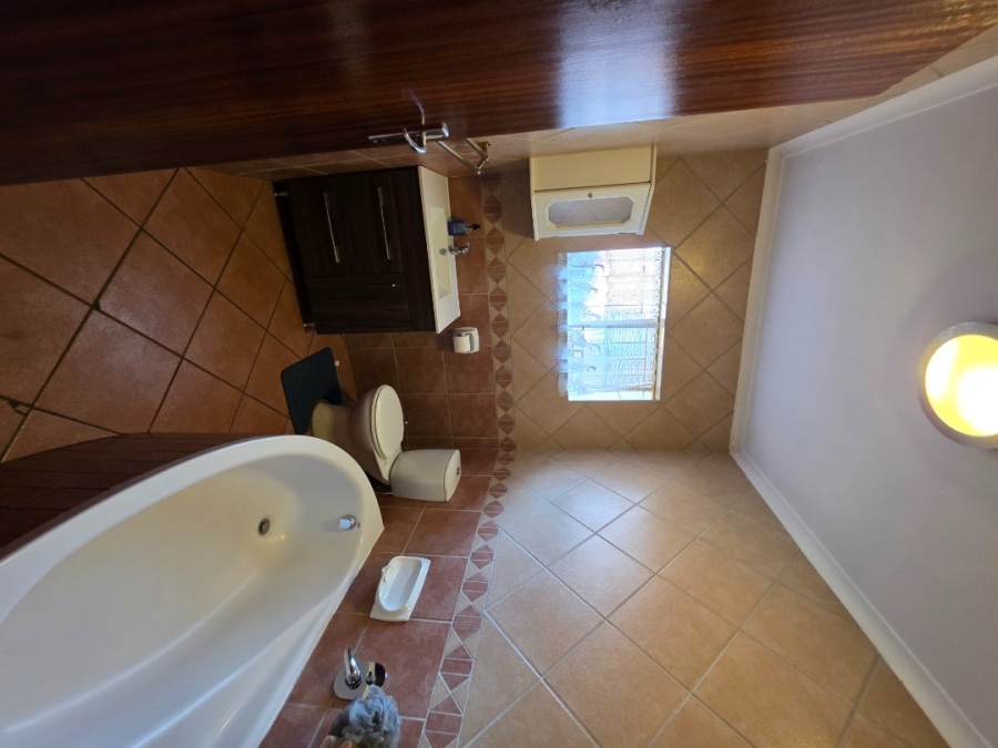  Bedroom Property for Sale in Annlin Gauteng