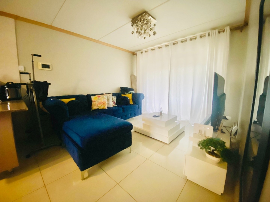 1 Bedroom Property for Sale in Noordwyk Gauteng