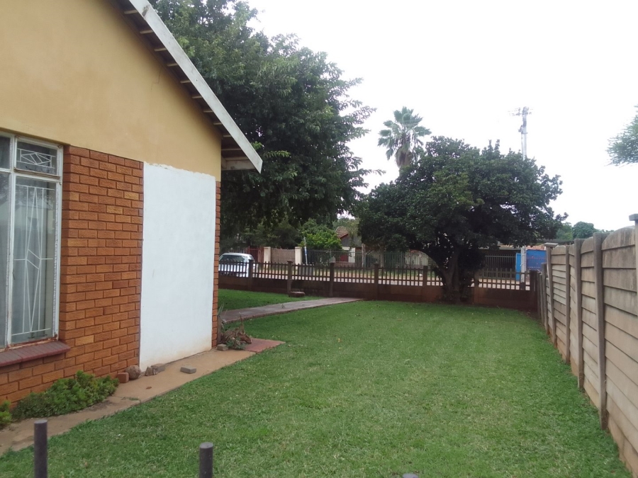 3 Bedroom Property for Sale in Jan Niemand Park Gauteng