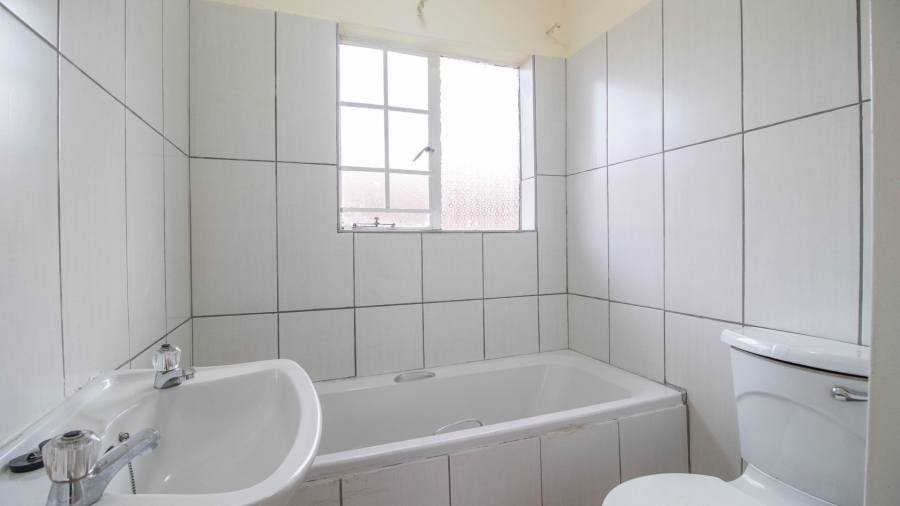 2 Bedroom Property for Sale in Terenure Gauteng
